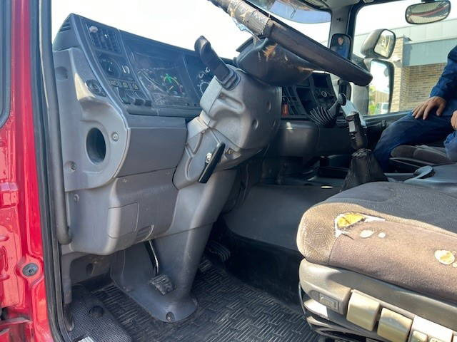 Scania R124-360 - Тягач: фото 3 Scania R124-360 - Тягач: фото 3