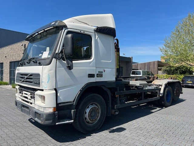 Volvo FM 12.420 FM12.420 6x2 - Грузовик-шасси: фото 1 Volvo FM 12.420 FM12.420 6x2 - Грузовик-шасси: фото 1