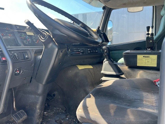 Volvo FM 12.420 FM12.420 6x2 - Грузовик-контейнеровоз/ Сменный кузов: фото 5 Volvo FM 12.420 FM12.420 6x2 - Грузовик-контейнеровоз/ Сменный кузов: фото 5
