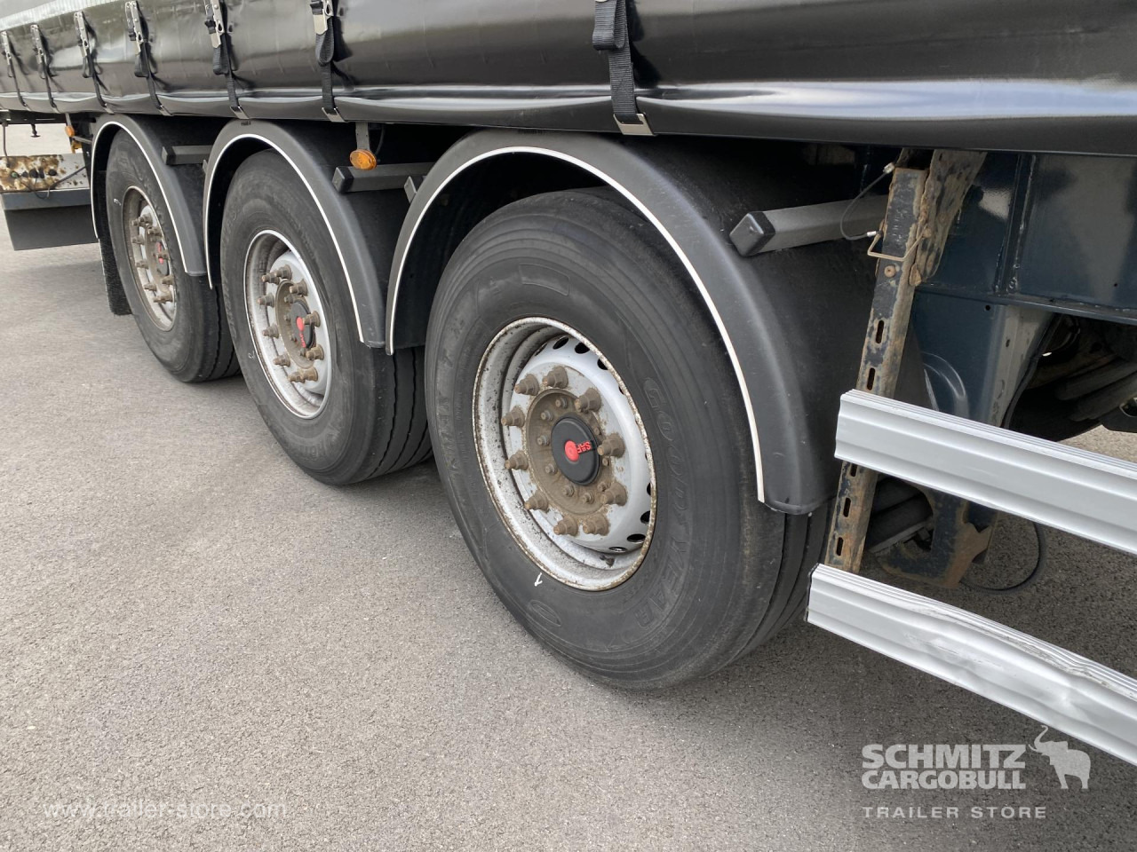 FRUEHAUF Curtainsider Standard - Тентованный полуприцеп: фото 4 FRUEHAUF Curtainsider Standard - Тентованный полуприцеп: фото 4