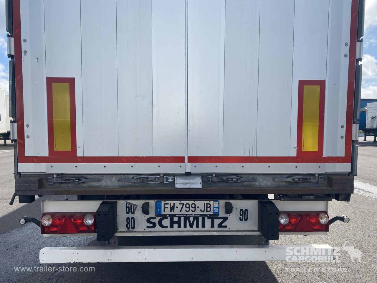 SCHMITZ Curtainsider Standard - Тентованный полуприцеп: фото 2 SCHMITZ Curtainsider Standard - Тентованный полуприцеп: фото 2