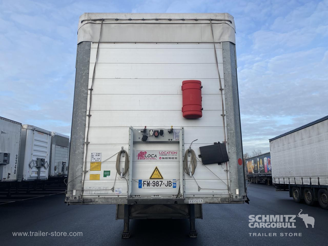 SCHMITZ Curtainsider Standard - Тентованный полуприцеп: фото 2 SCHMITZ Curtainsider Standard - Тентованный полуприцеп: фото 2