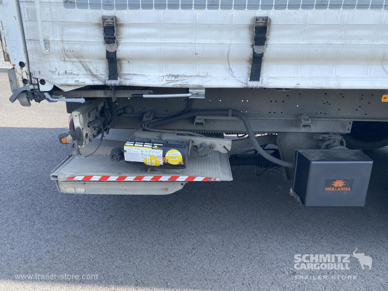 SCHMITZ Curtainsider Standard Taillift - Тентованный полуприцеп: фото 2 SCHMITZ Curtainsider Standard Taillift - Тентованный полуприцеп: фото 2