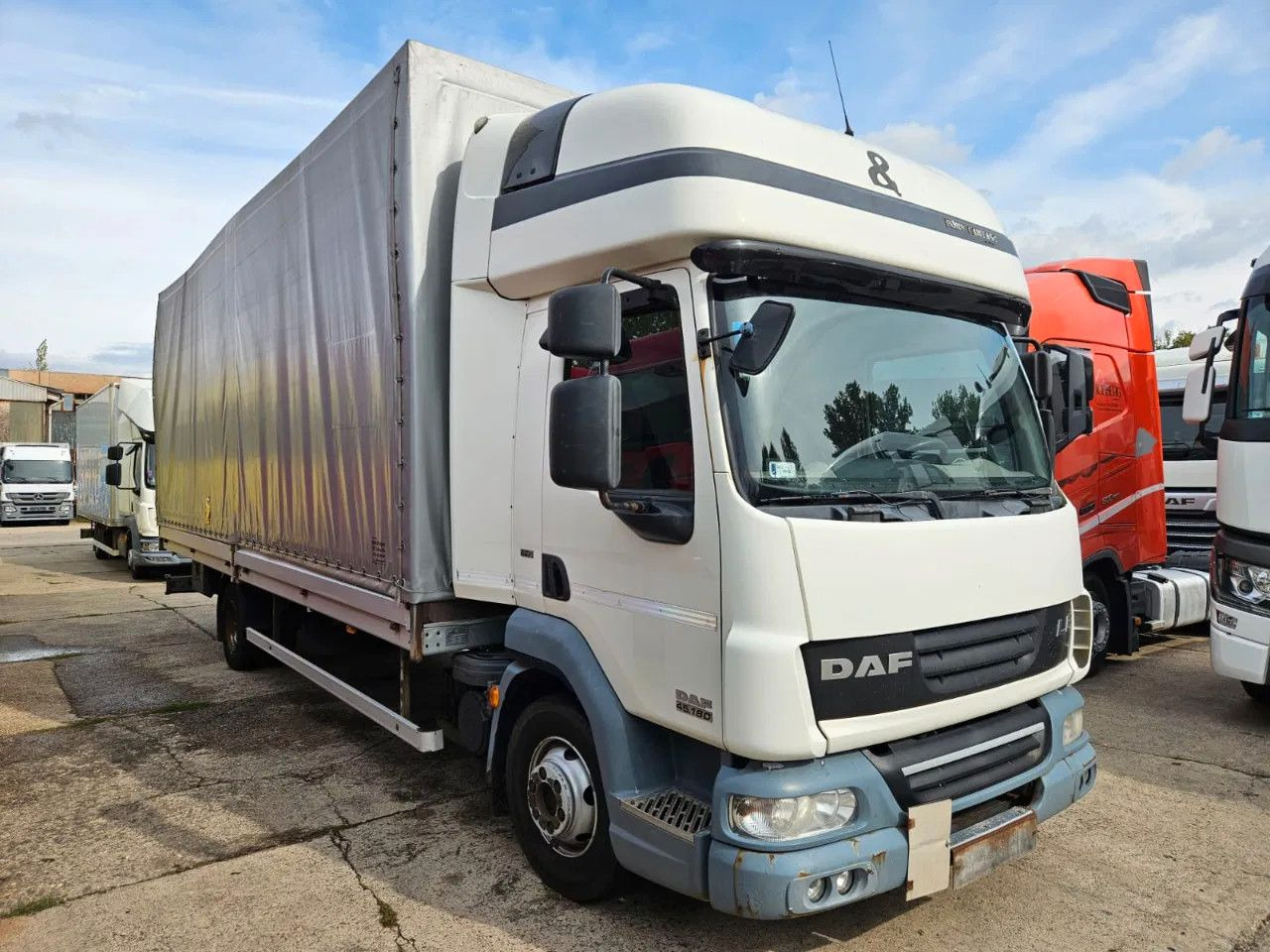 DAF LF 45.180 EEV - More units in stock! - Тентованный фургон: фото 3 DAF LF 45.180 EEV - More units in stock! - Тентованный фургон: фото 3