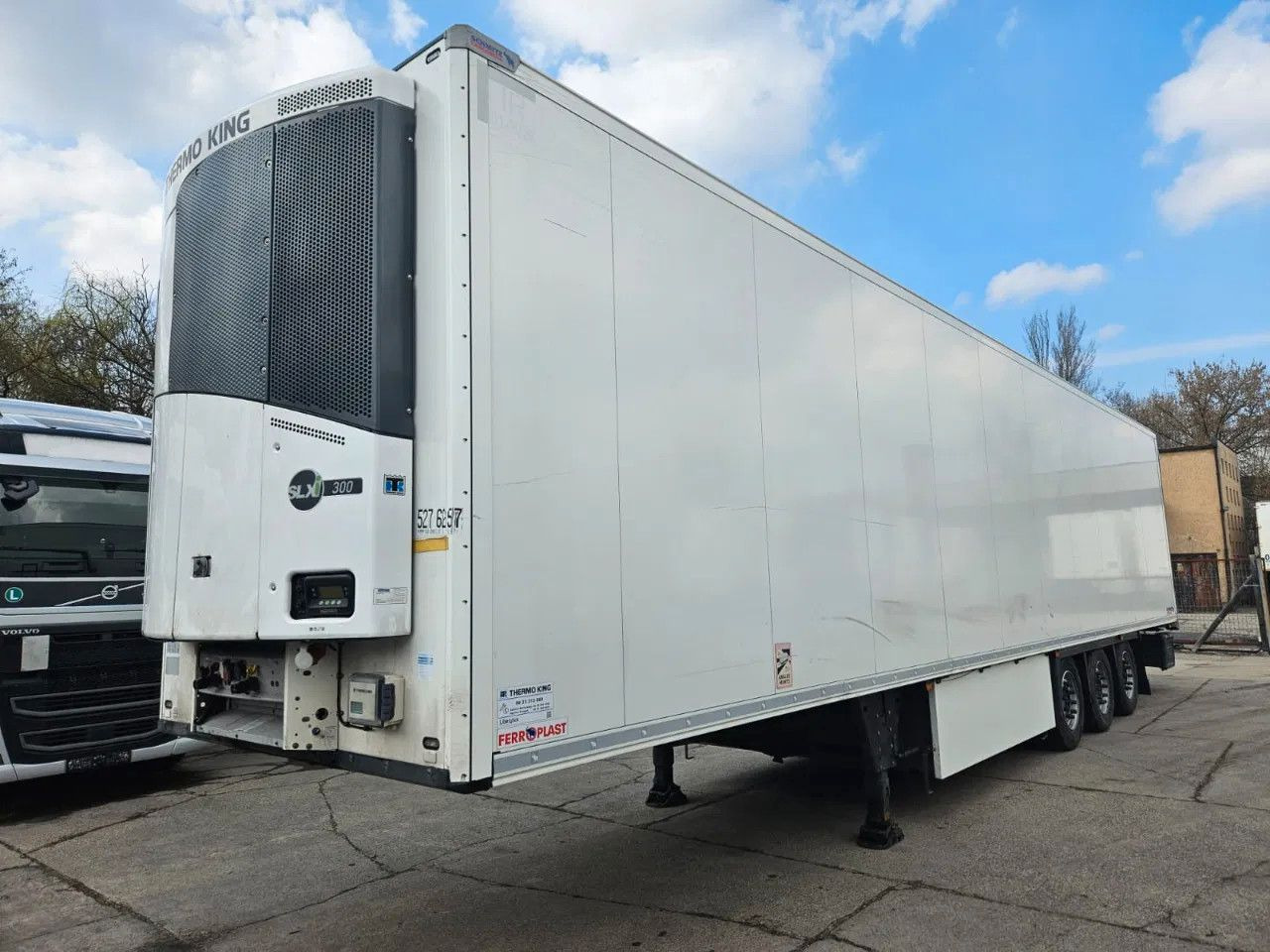 Schmitz Cargobull SCB S3B Doppel Stock ThermoKing 4779h Lifting Ax - Полуприцеп-рефрижератор: фото 1 Schmitz Cargobull SCB S3B Doppel Stock ThermoKing 4779h Lifting Ax - Полуприцеп-рефрижератор: фото 1