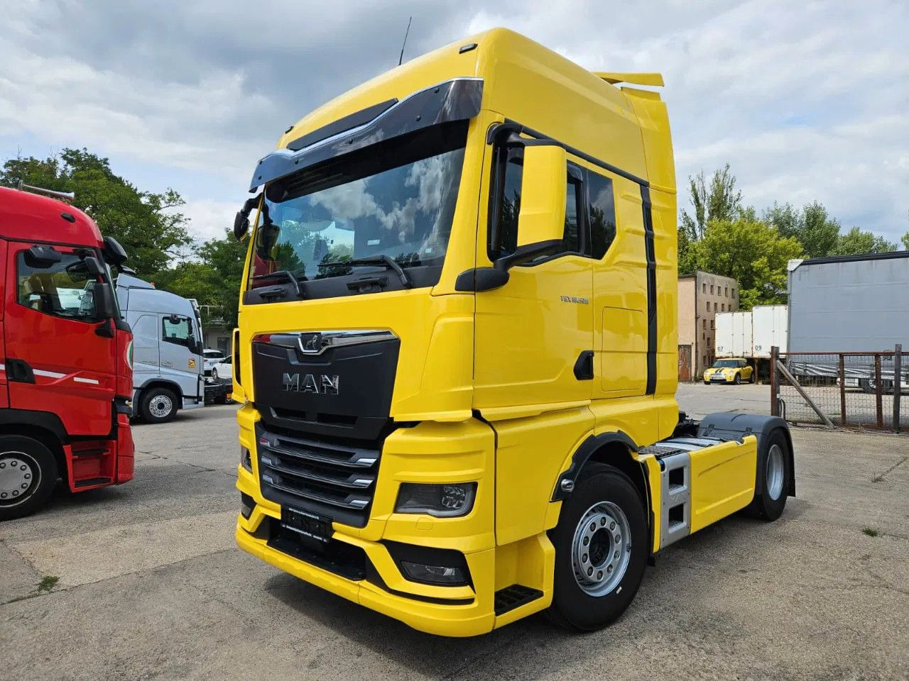 MAN TGX 18.520 XXL Standard Yellow Full Spoiler Big - Тягач: фото 1 MAN TGX 18.520 XXL Standard Yellow Full Spoiler Big - Тягач: фото 1