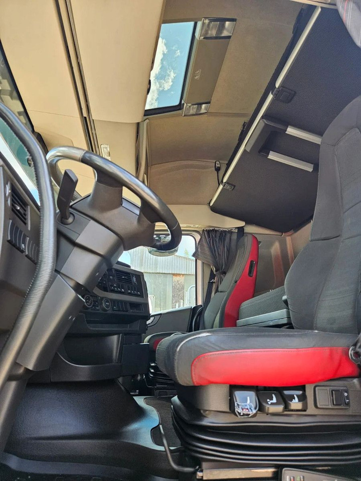 Volvo FH 500 Globe-Standard-Alloy W-ACC-DAS - Тягач: фото 5 Volvo FH 500 Globe-Standard-Alloy W-ACC-DAS - Тягач: фото 5