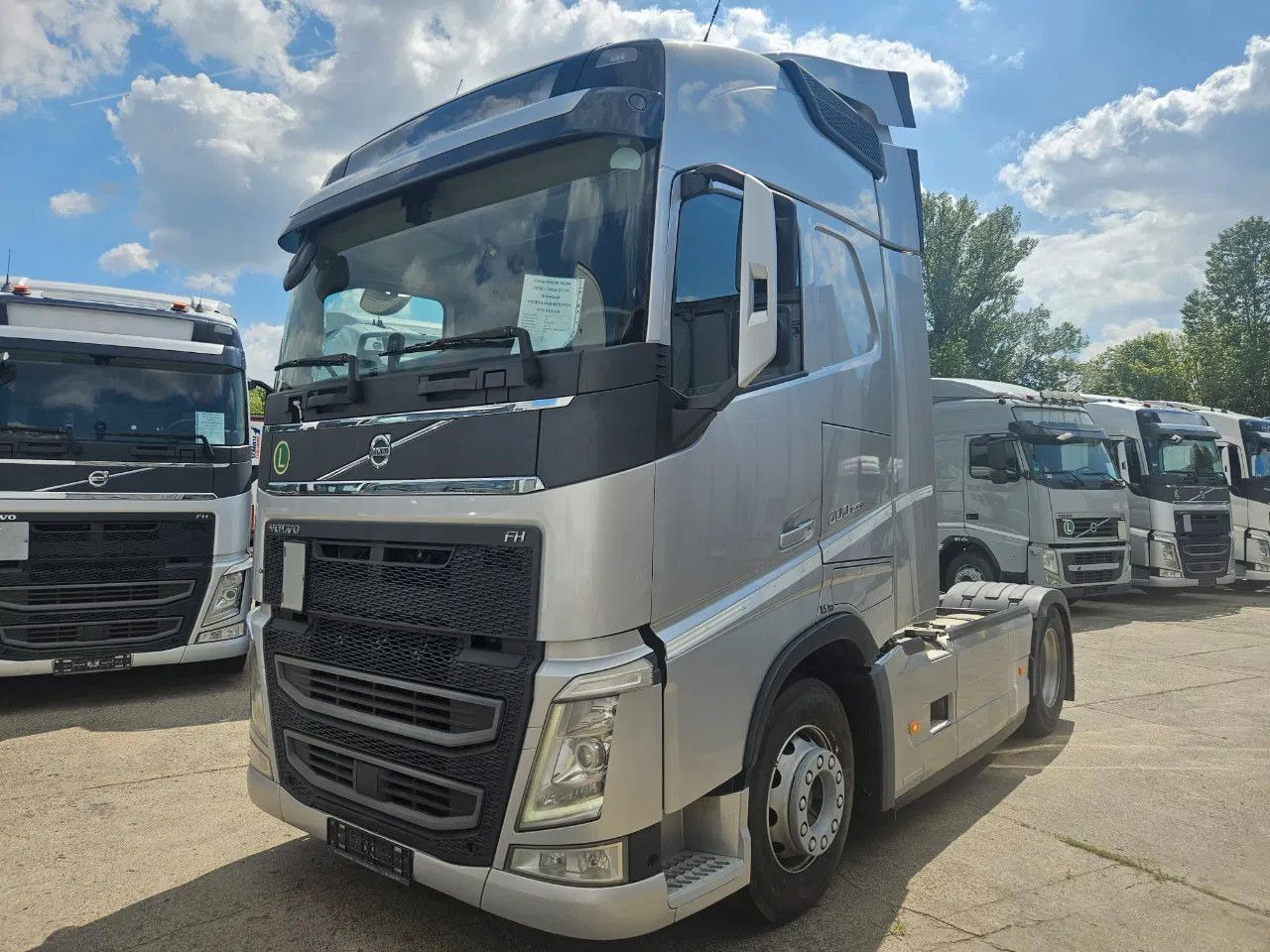 Volvo FH 500 Globe-Standard-I-Park- ACC- DAS-2 units - Тягач: фото 1 Volvo FH 500 Globe-Standard-I-Park- ACC- DAS-2 units - Тягач: фото 1