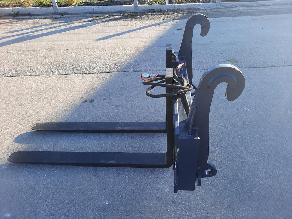 Palettengabel mit hydraulisch verstellb. Zinken Volvo Aufnahme - Вилы: фото 1 Palettengabel mit hydraulisch verstellb. Zinken Volvo Aufnahme - Вилы: фото 1