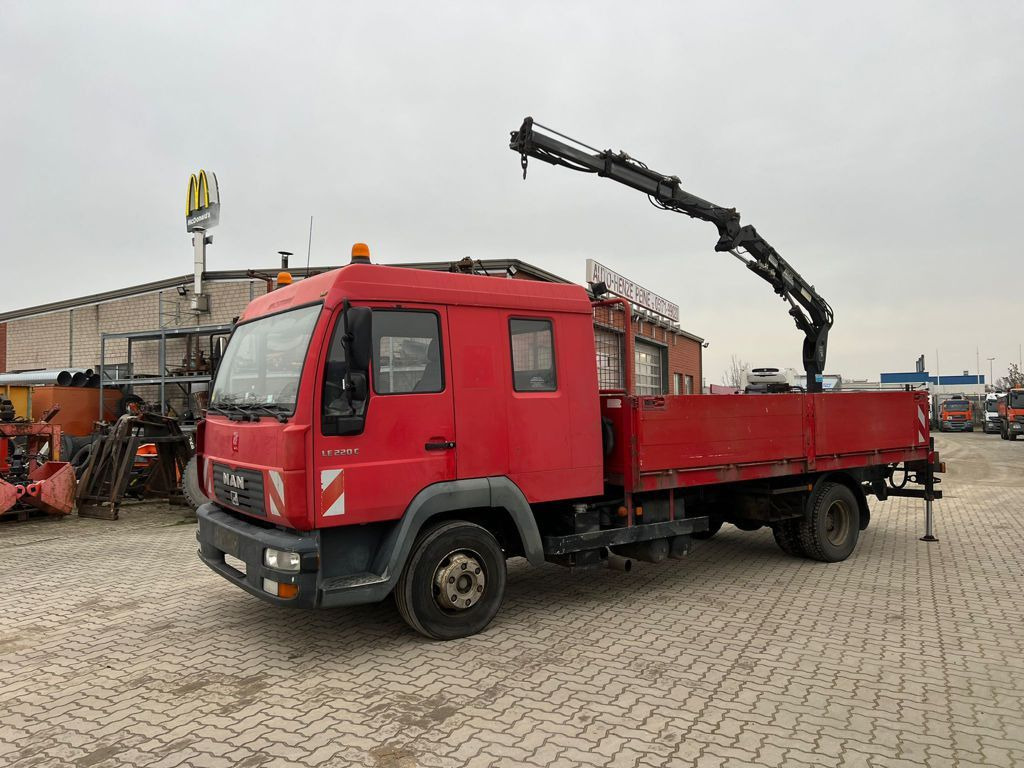 MAN LE 12.225 LC Pritsche Heckkran 6 Zylinder Doka T - Автоманипулятор, Грузовик бортовой/ Платформа: фото 1 MAN LE 12.225 LC Pritsche Heckkran 6 Zylinder Doka T - Автоманипулятор, Грузовик бортовой/ Платформа: фото 1