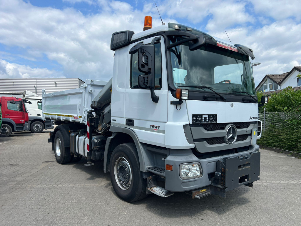 MERCEDES-BENZ Actros 1841 K 2-Achs Kipper Kran Funk 2xhydr+Greifer - Самосвал, Автоманипулятор: фото 5 MERCEDES-BENZ Actros 1841 K 2-Achs Kipper Kran Funk 2xhydr+Greifer - Самосвал, Автоманипулятор: фото 5
