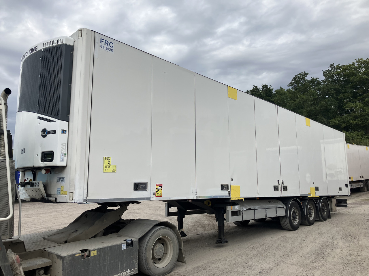 EKERI REEFER OPENSIDE - DOUPLESTOCK - HUCKEPACK - Полуприцеп-рефрижератор: фото 1 EKERI REEFER OPENSIDE - DOUPLESTOCK - HUCKEPACK - Полуприцеп-рефрижератор: фото 1