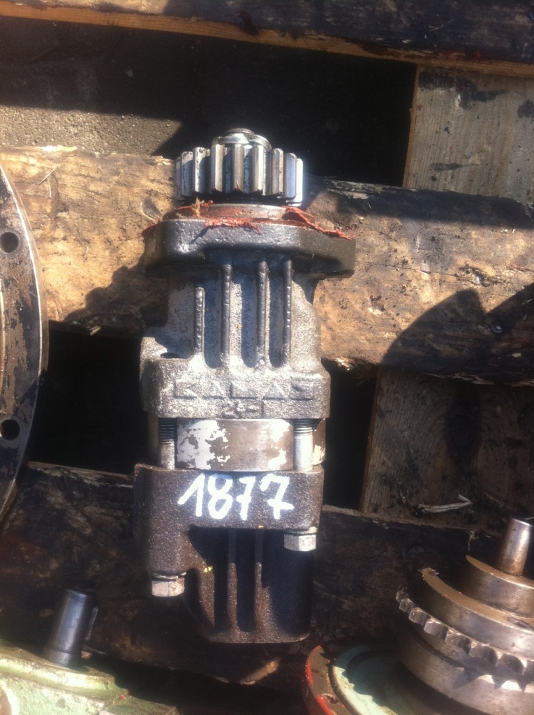 KAMAZ 24-1 5320-3407211 - Гидравлический насос для Строительной техники: фото 1 KAMAZ 24-1 5320-3407211 - Гидравлический насос для Строительной техники: фото 1