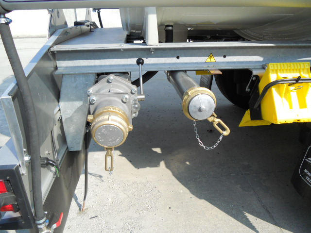 Новый Полуприцеп-цистерна для транспортировки топлива ALKOM ADR 2 compartments: фото 6 Новый Полуприцеп-цистерна для транспортировки топлива ALKOM ADR 2 compartments: фото 6