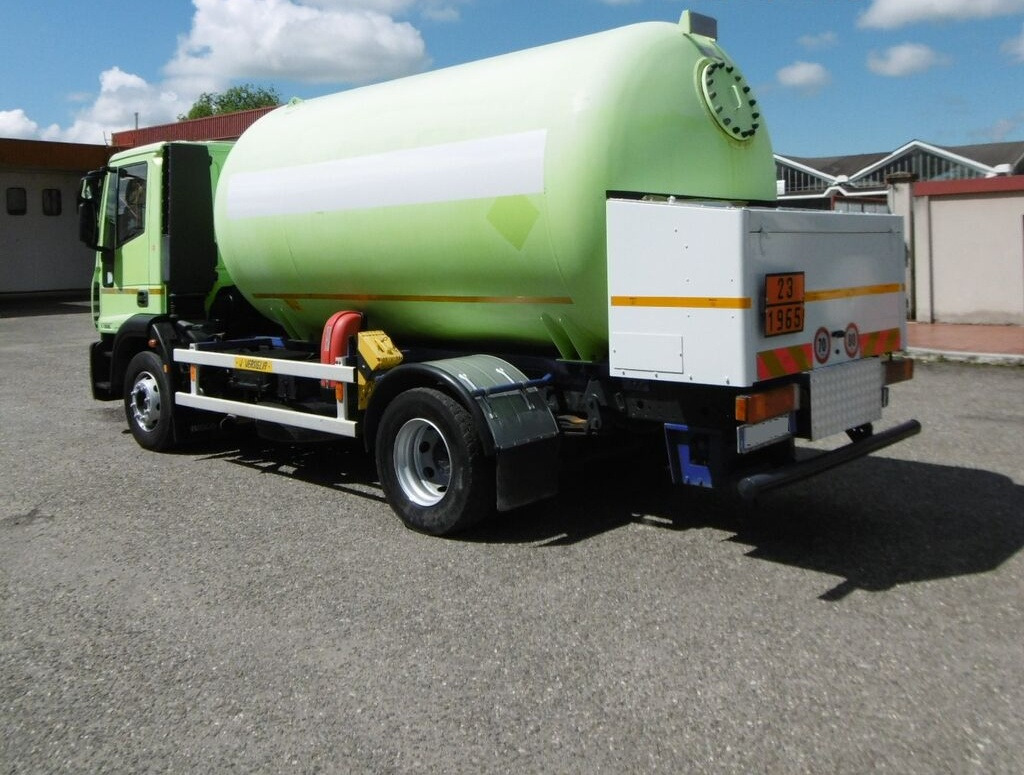IVECO - Грузовик-цистерна: фото 2 IVECO - Грузовик-цистерна: фото 2