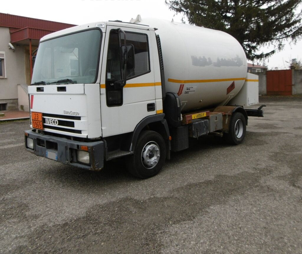IVECO - Грузовик-цистерна: фото 2 IVECO - Грузовик-цистерна: фото 2