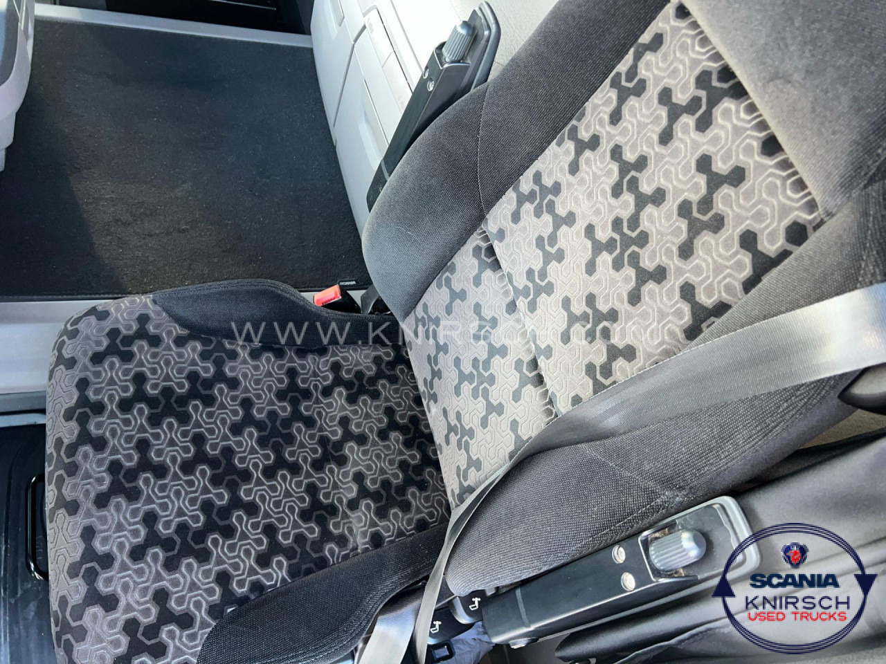 SCANIA R 450 A4x2LA - Тягач: фото 4 SCANIA R 450 A4x2LA - Тягач: фото 4