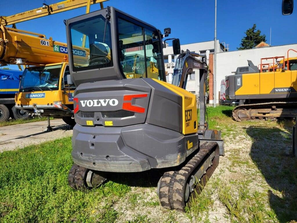 Volvo EC37F - Мини-экскаватор: фото 2 Volvo EC37F - Мини-экскаватор: фото 2