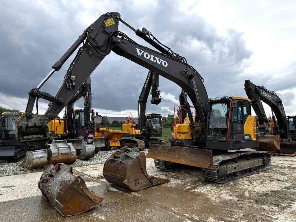 Volvo ECR235EL - Гусеничный экскаватор: фото 4 Volvo ECR235EL - Гусеничный экскаватор: фото 4