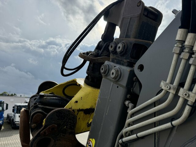 DAF XF 530 6x2 Holztransport Kran PENZ 15Z9.50 - Лесовоз, Автоманипулятор: фото 4 DAF XF 530 6x2 Holztransport Kran PENZ 15Z9.50 - Лесовоз, Автоманипулятор: фото 4