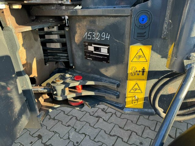 Komatsu WA 100M-8E0 Radlader 8 Ton - 3931 H - 0,75m³ - Колёсный погрузчик: фото 4 Komatsu WA 100M-8E0 Radlader 8 Ton - 3931 H - 0,75m³ - Колёсный погрузчик: фото 4