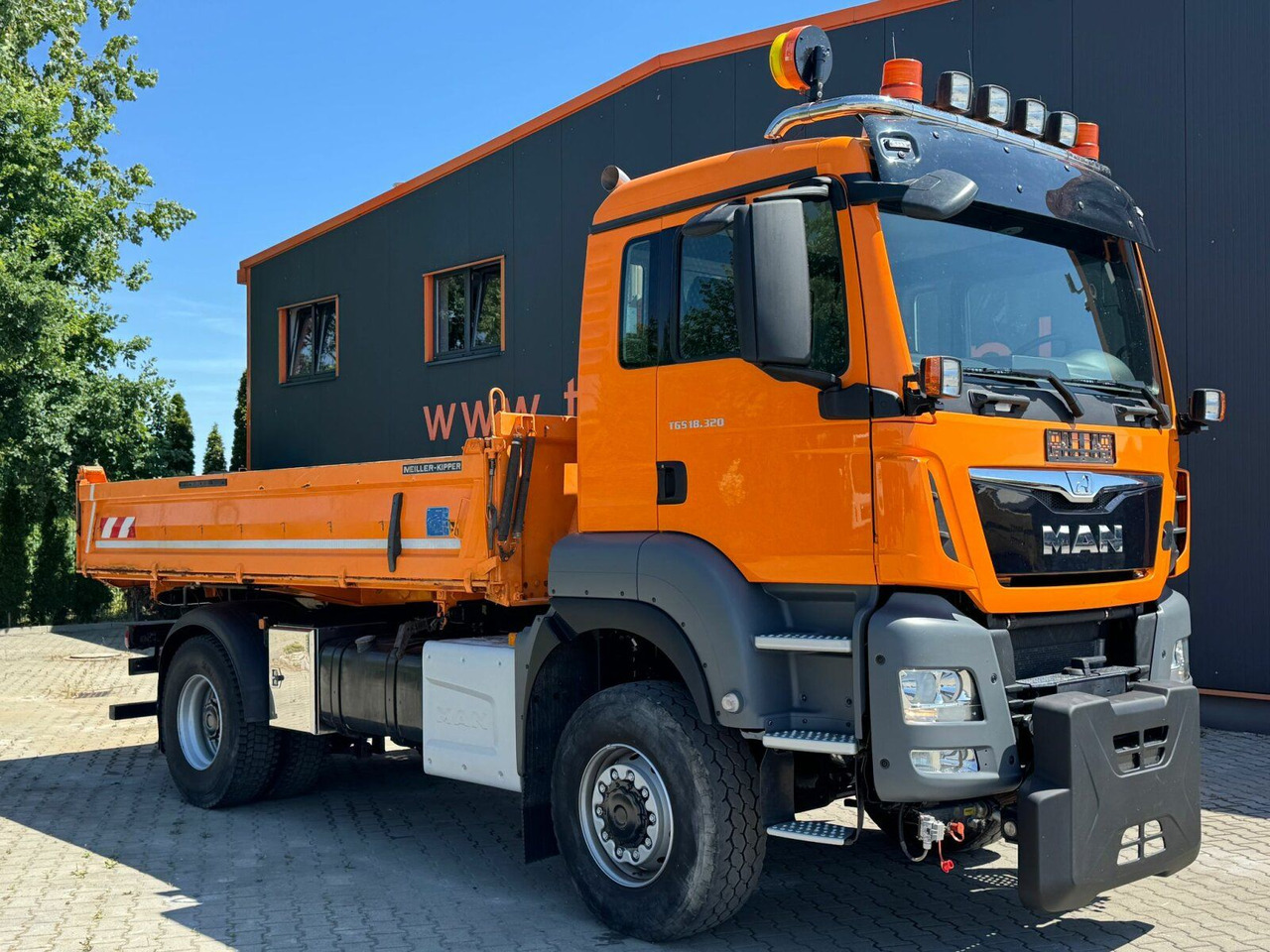 MAN TGS 18.320 4x4 BL Euro 6 Kipper + Winterdienst - Самосвал: фото 1 MAN TGS 18.320 4x4 BL Euro 6 Kipper + Winterdienst - Самосвал: фото 1