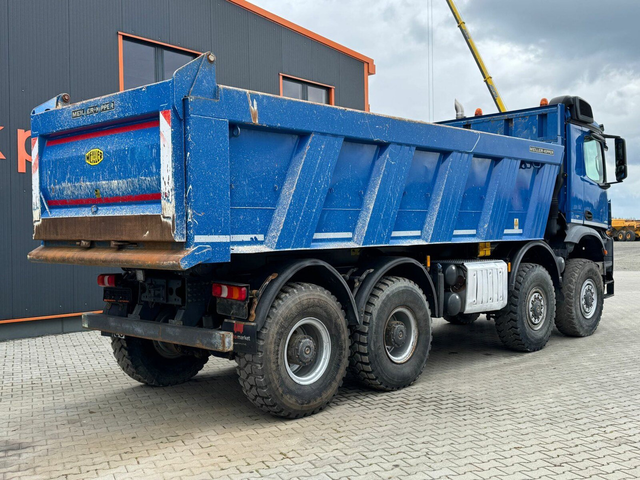Mercedes-Benz AROCS 4145 8x8 EURO6 Muldenkipper TOP! - Самосвал: фото 5 Mercedes-Benz AROCS 4145 8x8 EURO6 Muldenkipper TOP! - Самосвал: фото 5