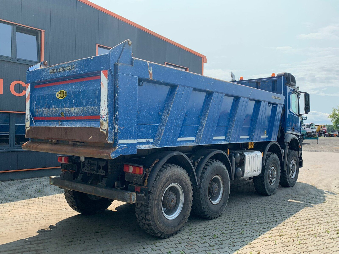 Mercedes-Benz AROCS 4145 8x8 EURO6 Muldenkipper TOP! - Самосвал: фото 5 Mercedes-Benz AROCS 4145 8x8 EURO6 Muldenkipper TOP! - Самосвал: фото 5