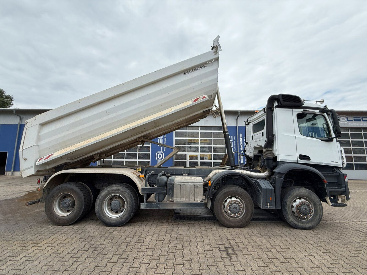 Mercedes-Benz AROCS 4145 8x8 Meiller Muldenkipper - Самосвал: фото 4 Mercedes-Benz AROCS 4145 8x8 Meiller Muldenkipper - Самосвал: фото 4