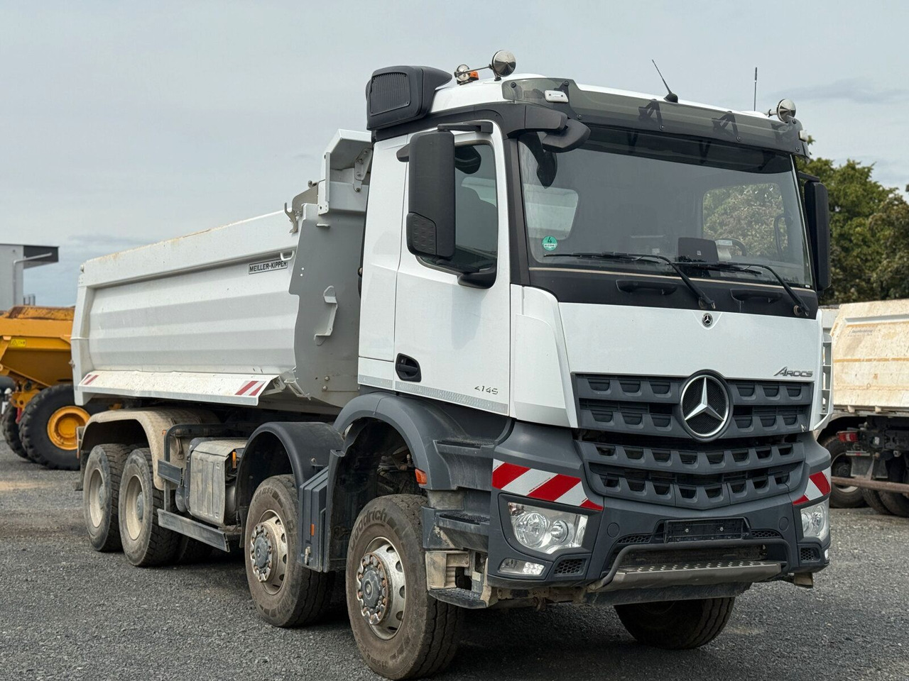 Mercedes-Benz AROCS 4145 8x8 Meiller Muldenkipper - Портальный бункеровоз: фото 1 Mercedes-Benz AROCS 4145 8x8 Meiller Muldenkipper - Портальный бункеровоз: фото 1