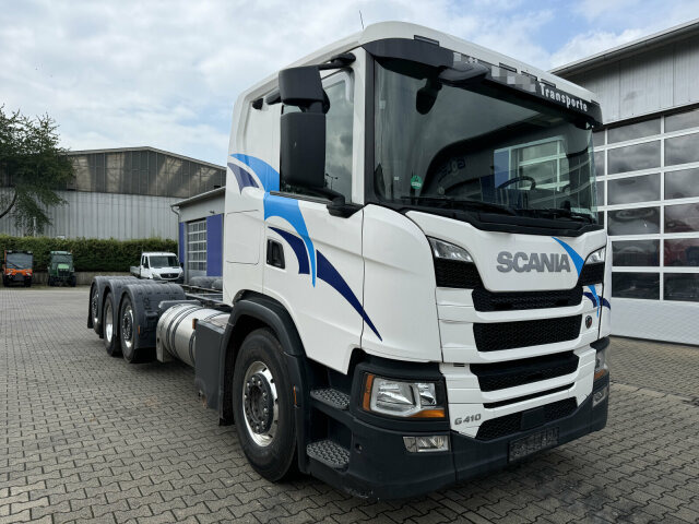 Scania G 410 B8x2*6 NB LNG Fahrgestell Nebenantrieb - Грузовик-шасси, Автоманипулятор: фото 1 Scania G 410 B8x2*6 NB LNG Fahrgestell Nebenantrieb - Грузовик-шасси, Автоманипулятор: фото 1