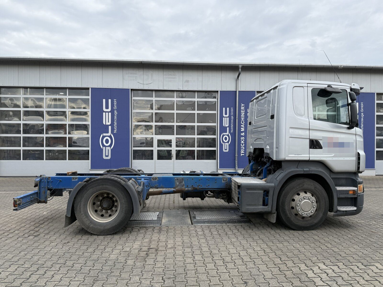 Scania R 420 Tankwagen ADR Fahrgestell Retarder Volluft - Грузовик-цистерна: фото 2 Scania R 420 Tankwagen ADR Fahrgestell Retarder Volluft - Грузовик-цистерна: фото 2