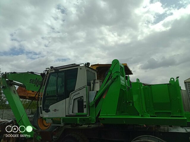Sennebogen 818-E Umschlagbagger - 83 Ton - mit Greifer - Колёсный экскаватор: фото 2 Sennebogen 818-E Umschlagbagger - 83 Ton - mit Greifer - Колёсный экскаватор: фото 2
