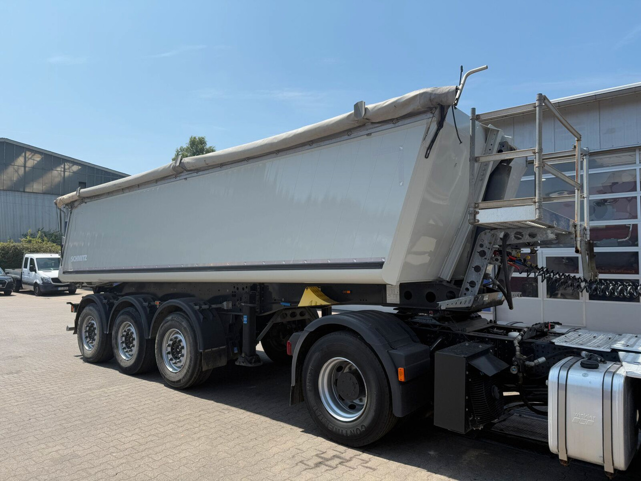 Iveco S-WAY 4x4H Zugmaschine Euro 6 *Kippauflieger - Тягач: фото 2 Iveco S-WAY 4x4H Zugmaschine Euro 6 *Kippauflieger - Тягач: фото 2