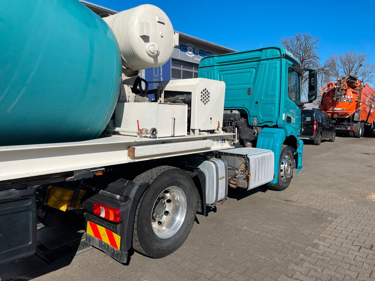Mercedes-Benz Antos 2136 4x2 SZM Retarder Kipphyd. *Betonaufl. - Тягач: фото 3 Mercedes-Benz Antos 2136 4x2 SZM Retarder Kipphyd. *Betonaufl. - Тягач: фото 3