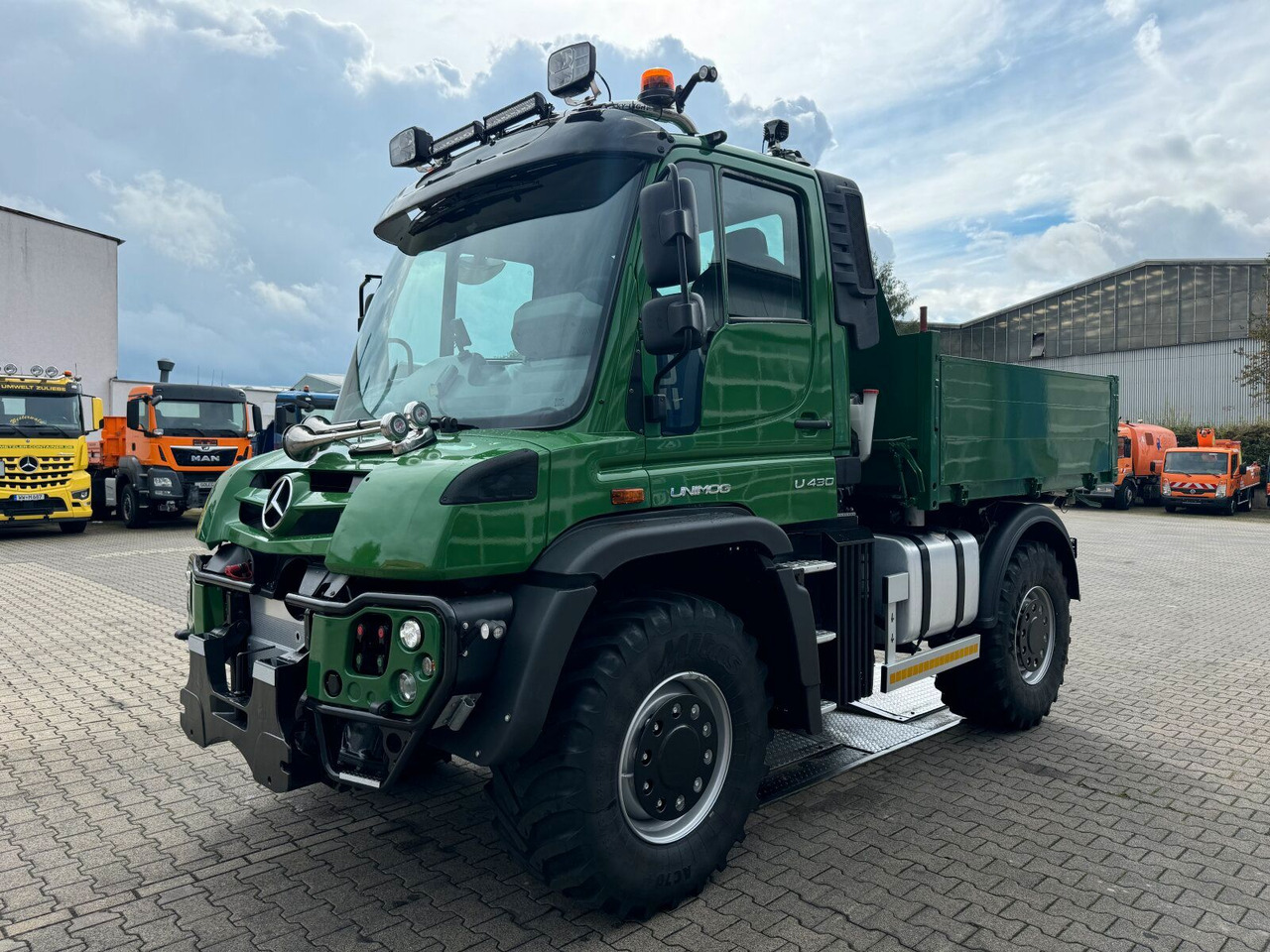 Unimog U430 Kipper mit Reifendruckregelanlage - Самосвал: фото 3 Unimog U430 Kipper mit Reifendruckregelanlage - Самосвал: фото 3