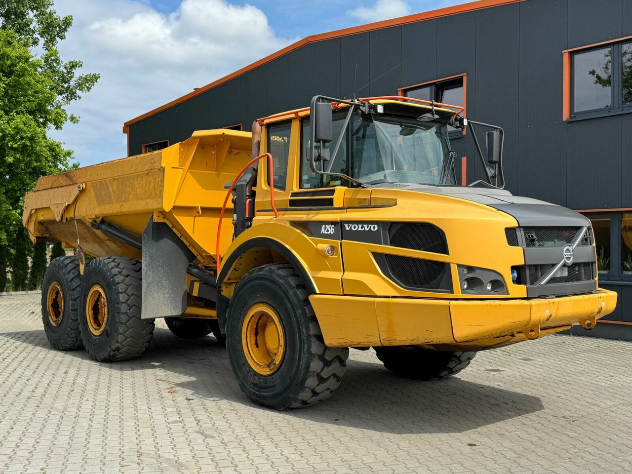 Volvo A25G Dumper 22,5 Ton 11.361 Stunden Volvo A25G Dumper 22,5 Ton 11.361 Stunden - Сочленённый самосвал: фото 1 Volvo A25G Dumper 22,5 Ton 11.361 Stunden Volvo A25G Dumper 22,5 Ton 11.361 Stunden - Сочленённый самосвал: фото 1