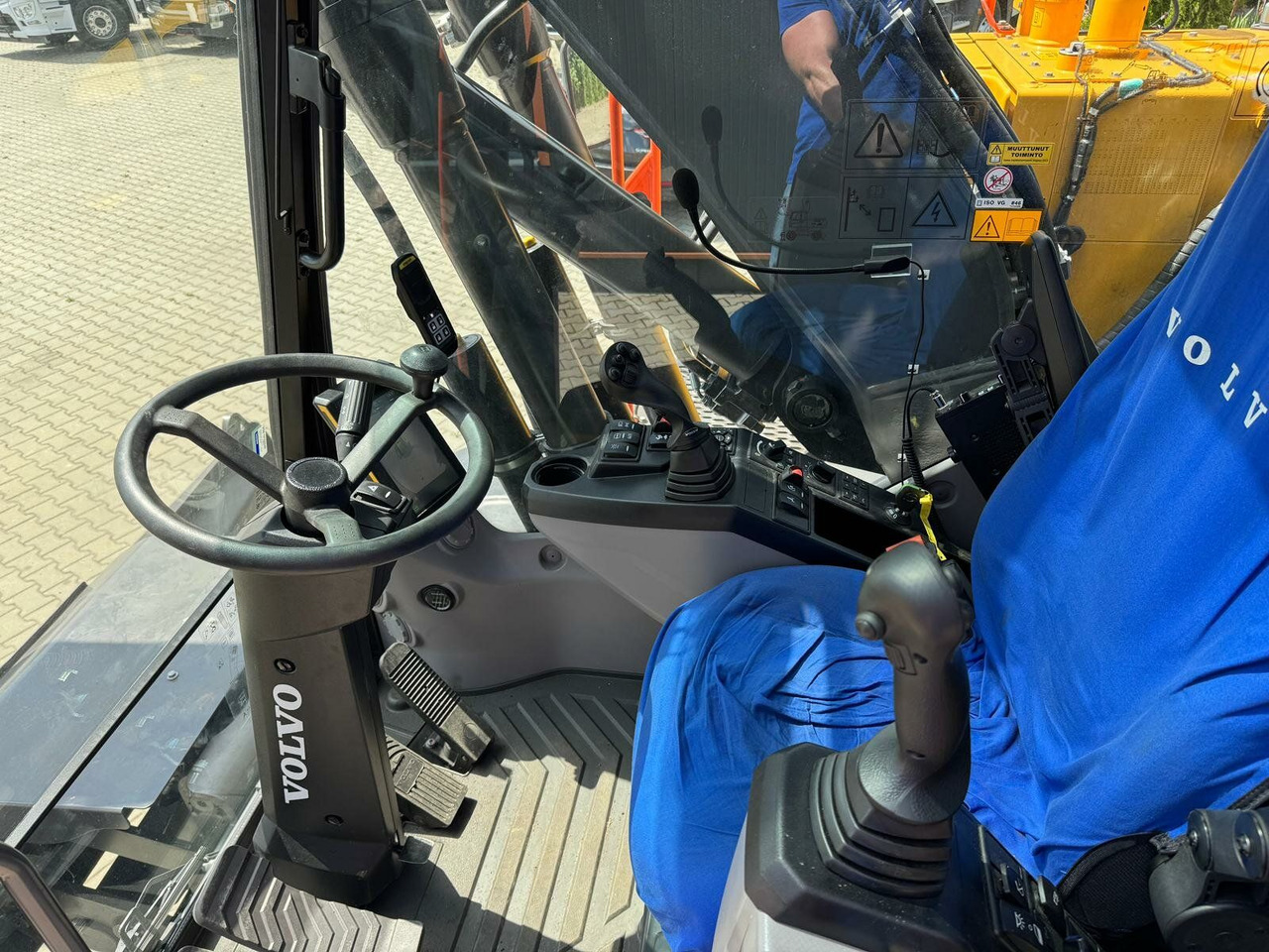Колёсный экскаватор Volvo EWR150E Mobilbagger mit ROTATOR ENCONG EC319: фото 9