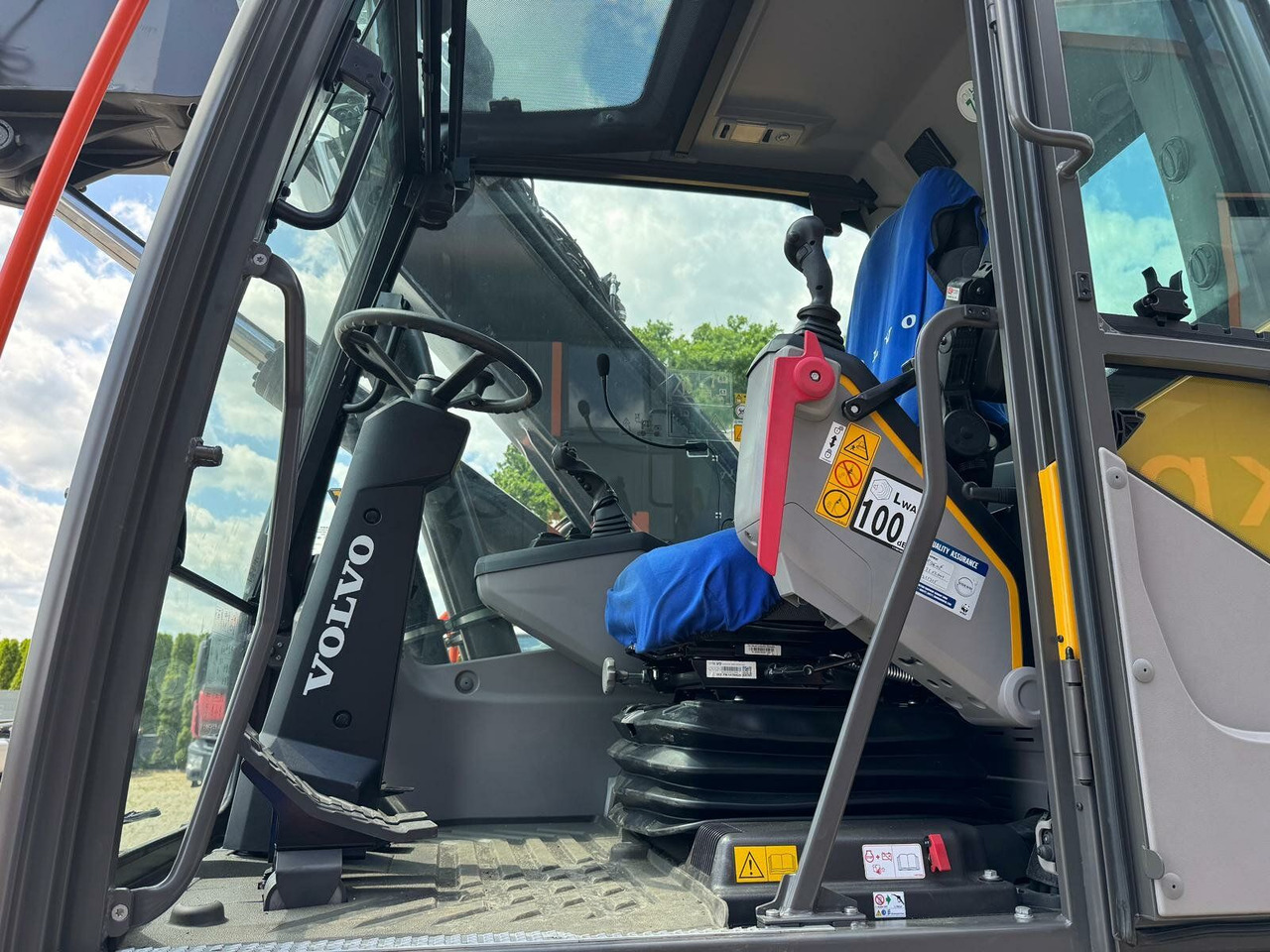 Колёсный экскаватор Volvo EWR150E Mobilbagger mit ROTATOR ENCONG EC319: фото 8
