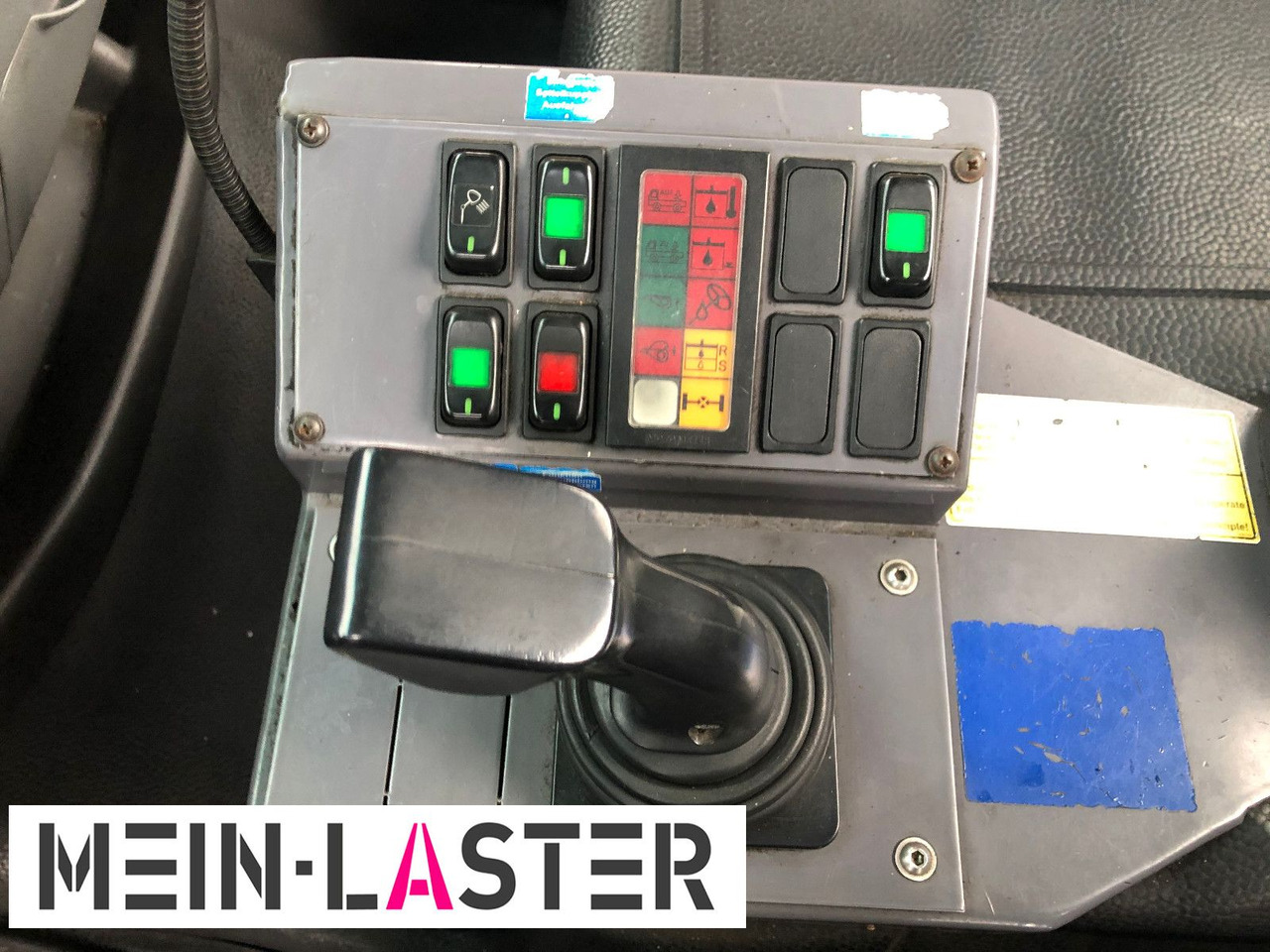 Грузовик-контейнеровоз/ Сменный кузов Mercedes-Benz Kamag Wiesel Umsetzter Sattelplatte: фото 8 Грузовик-контейнеровоз/ Сменный кузов Mercedes-Benz Kamag Wiesel Umsetzter Sattelplatte: фото 8