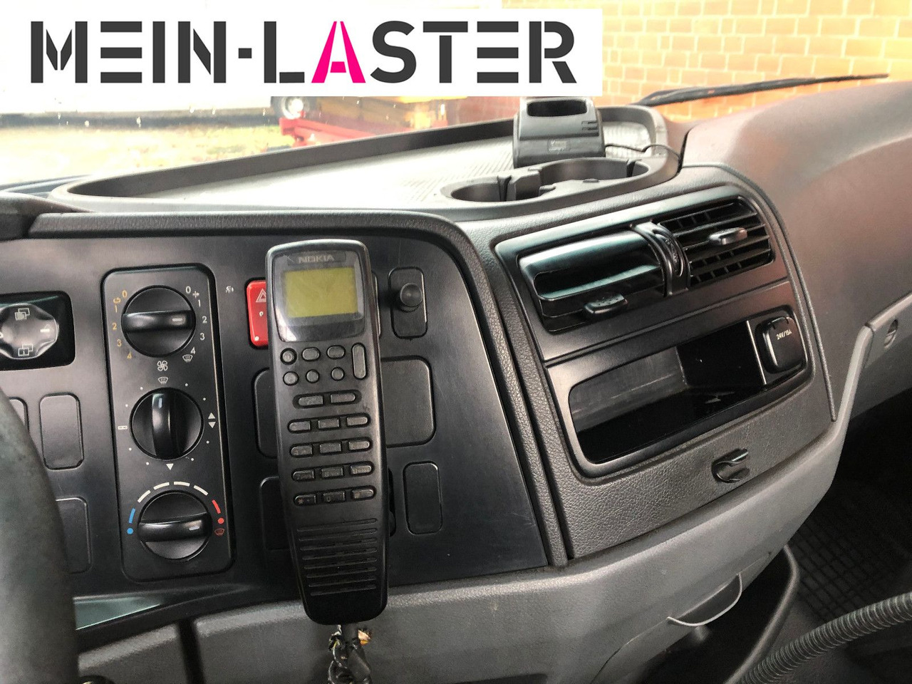 Грузовик-контейнеровоз/ Сменный кузов Mercedes-Benz Kamag Wiesel Umsetzter Sattelplatte: фото 11 Грузовик-контейнеровоз/ Сменный кузов Mercedes-Benz Kamag Wiesel Umsetzter Sattelplatte: фото 11