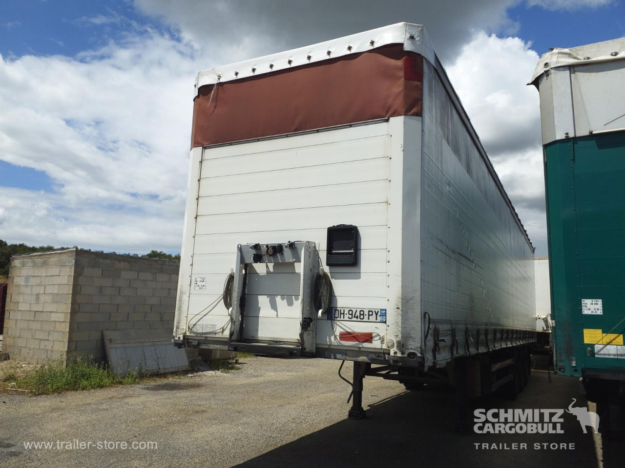 SCHMITZ Curtainsider Standard Taillift - Тентованный полуприцеп: фото 3 SCHMITZ Curtainsider Standard Taillift - Тентованный полуприцеп: фото 3