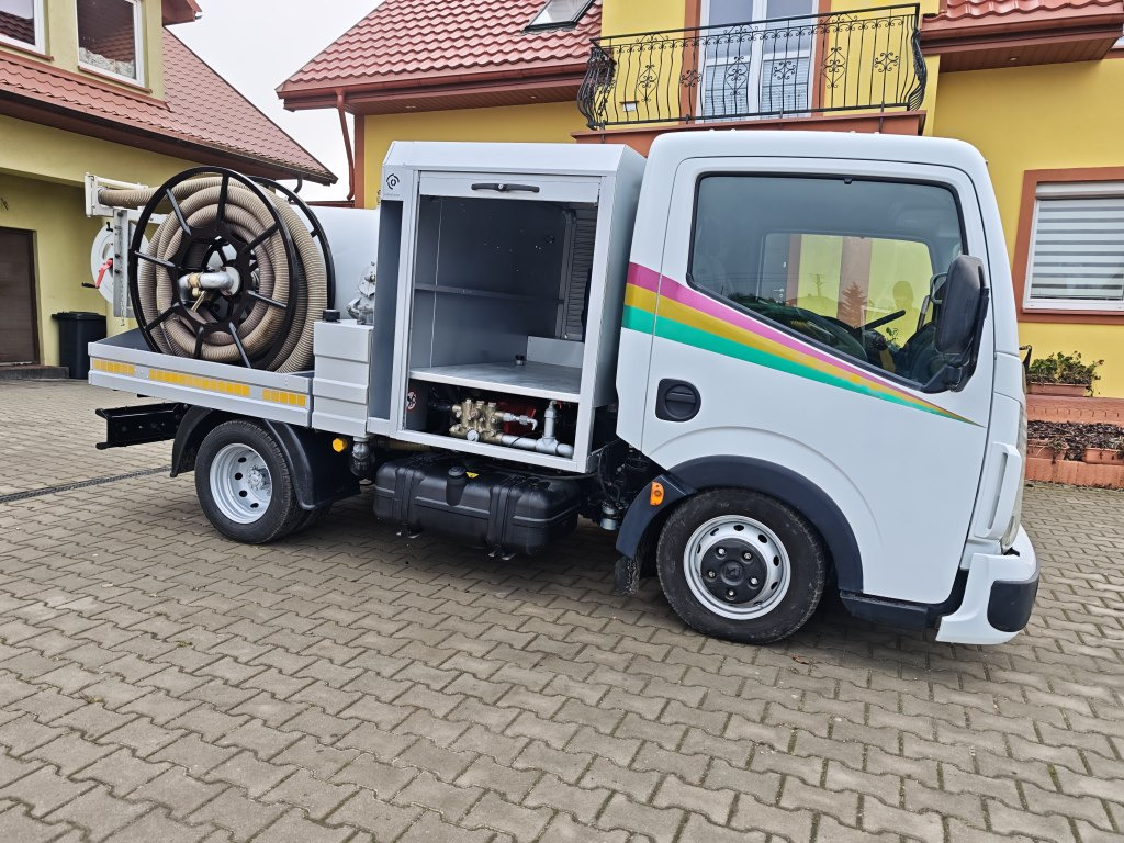 Renault Maxity Kanalreiniger Hydrocureur Saugwagen - Ассенизатор: фото 1 Renault Maxity Kanalreiniger Hydrocureur Saugwagen - Ассенизатор: фото 1