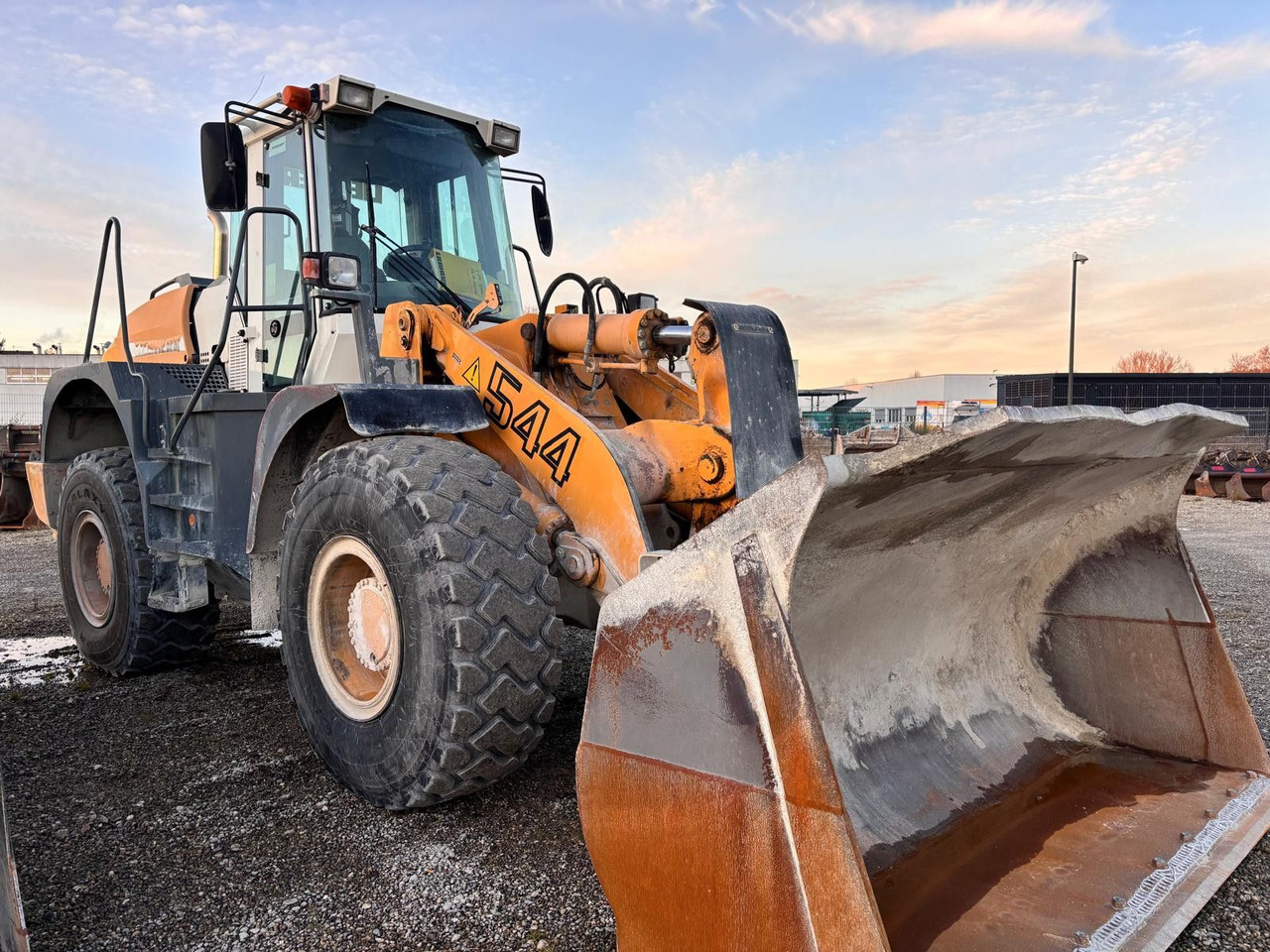 Liebherr L544 - Колёсный погрузчик: фото 1 Liebherr L544 - Колёсный погрузчик: фото 1