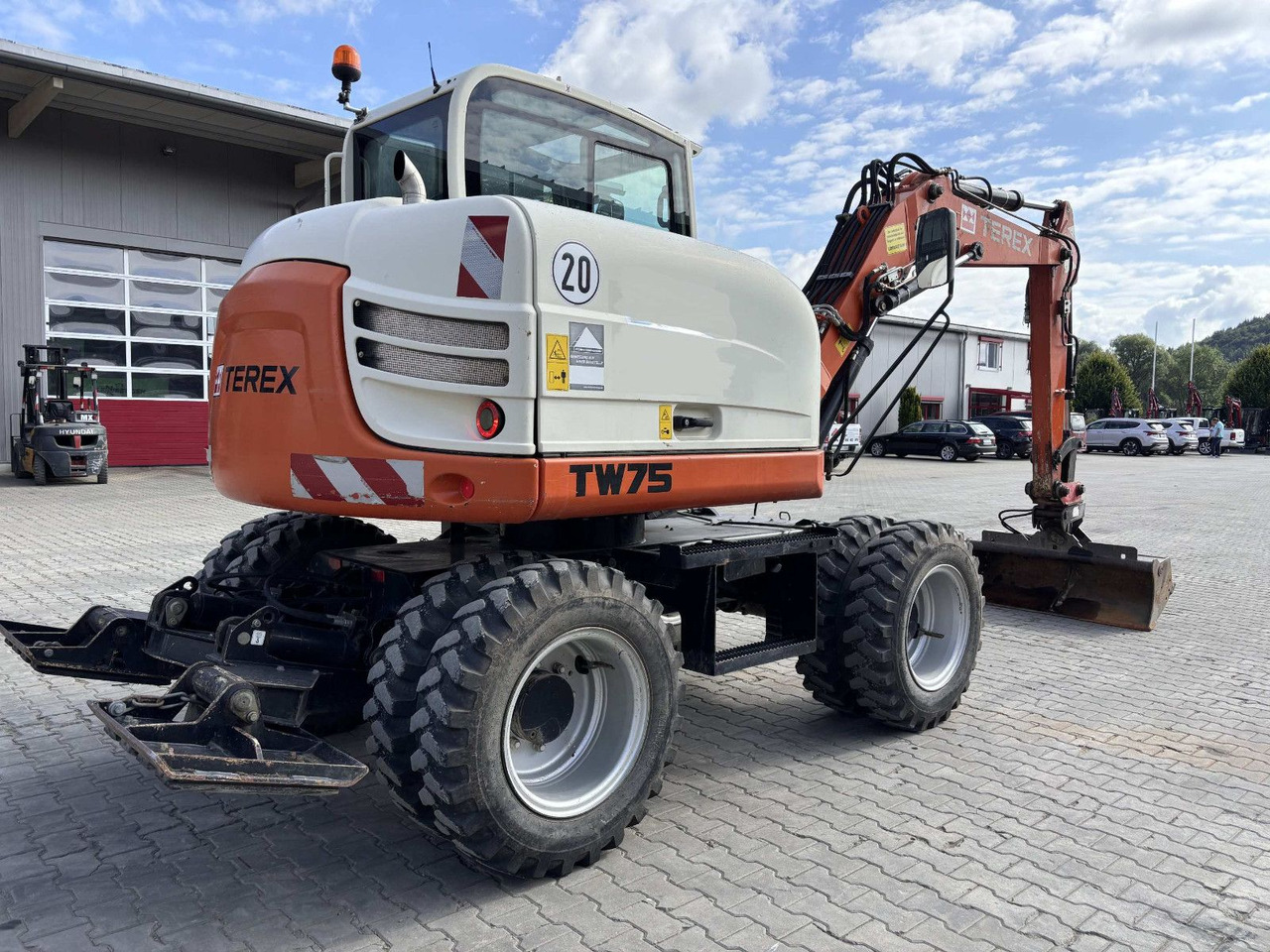 Terex TW 75 - Колёсный экскаватор: фото 3 Terex TW 75 - Колёсный экскаватор: фото 3