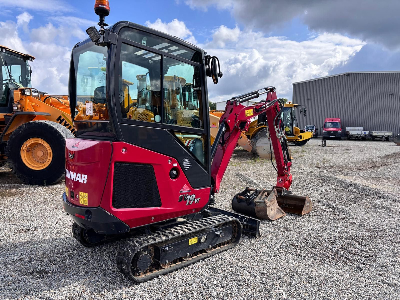 Yanmar SV 19VT - Мини-экскаватор: фото 3 Yanmar SV 19VT - Мини-экскаватор: фото 3