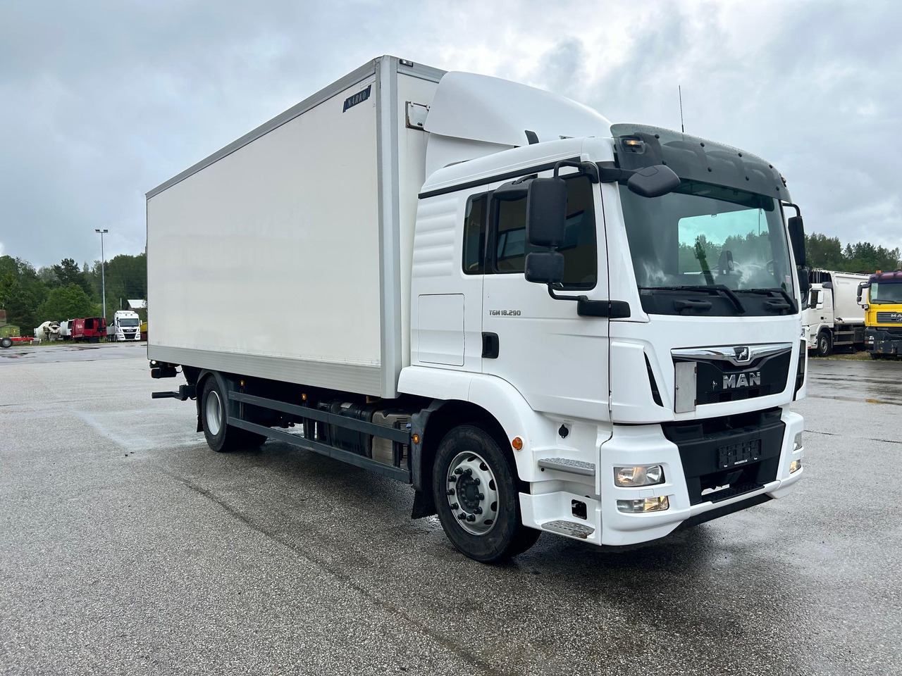 MAN TGM 18.290 - Грузовик с закрытым кузовом: фото 1 MAN TGM 18.290 - Грузовик с закрытым кузовом: фото 1
