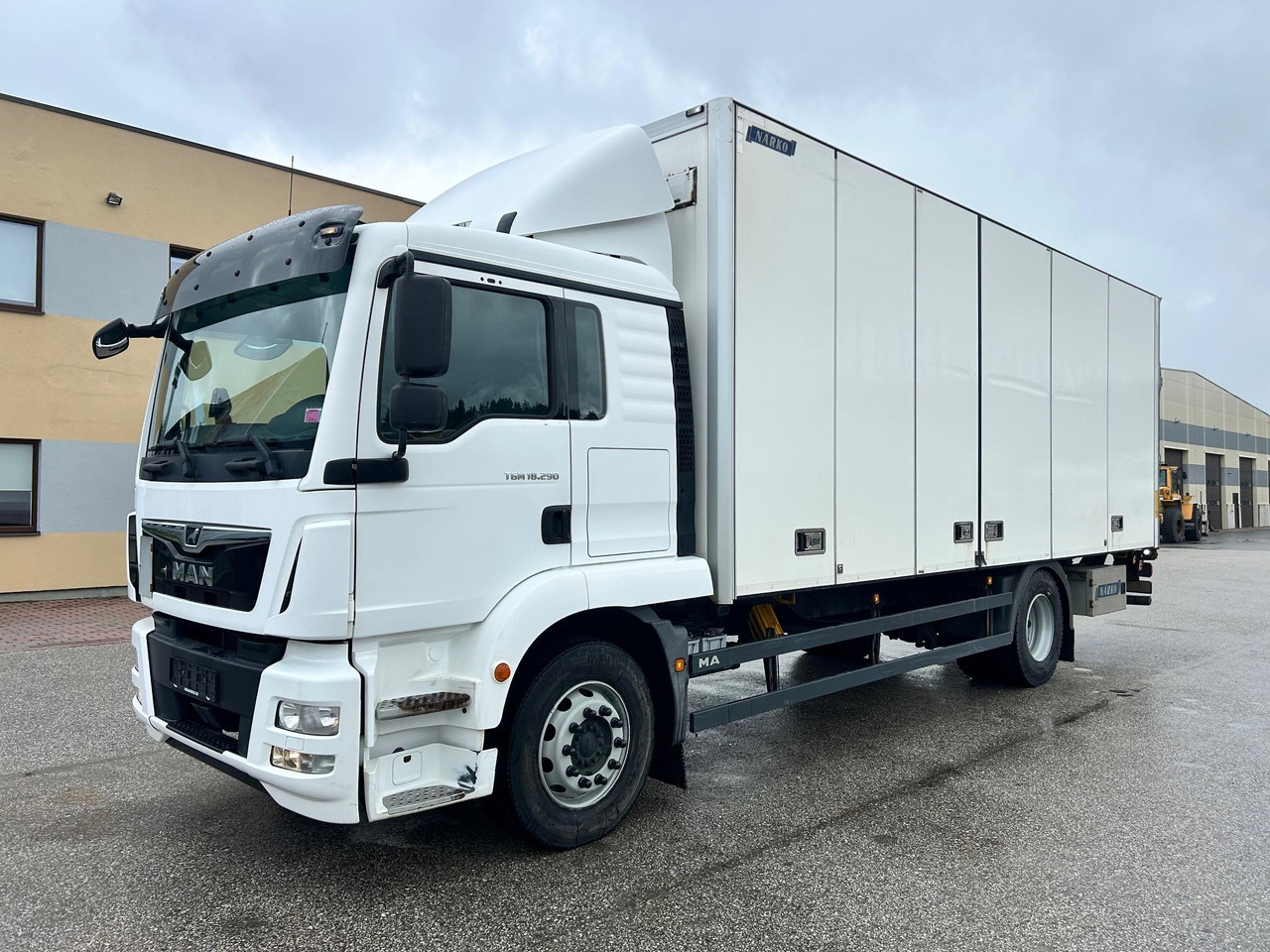 MAN TGM 18.290 - Грузовик с закрытым кузовом: фото 3 MAN TGM 18.290 - Грузовик с закрытым кузовом: фото 3