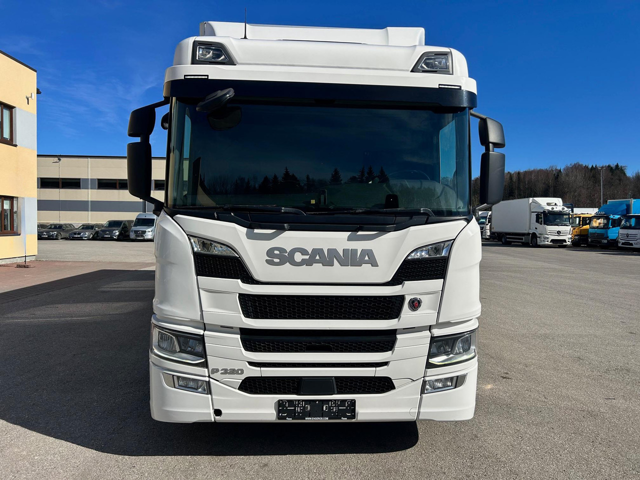 SCANIA P320 - Грузовик с закрытым кузовом: фото 3 SCANIA P320 - Грузовик с закрытым кузовом: фото 3