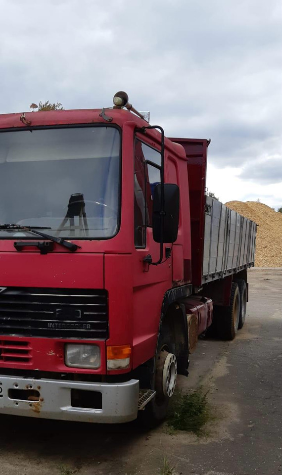 VOLVO FL10 - Самосвал: фото 3 VOLVO FL10 - Самосвал: фото 3